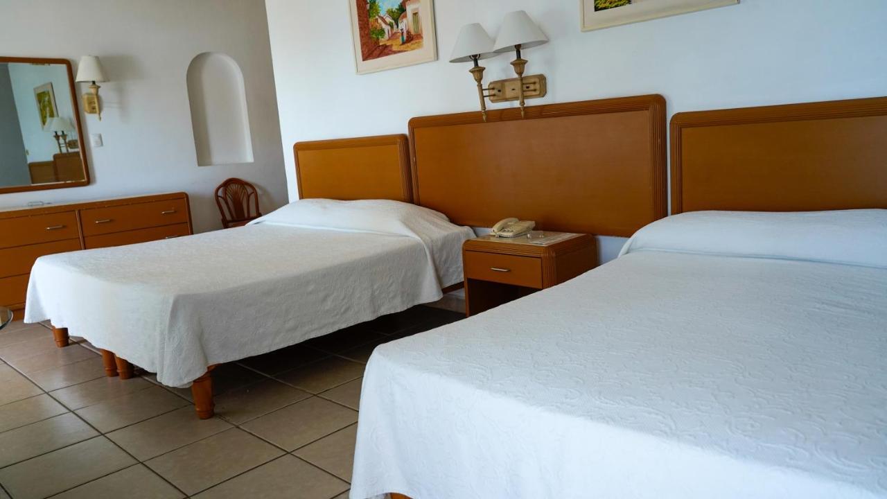 Tropicana Hotel פוארטו ואלארטה מראה חיצוני תמונה